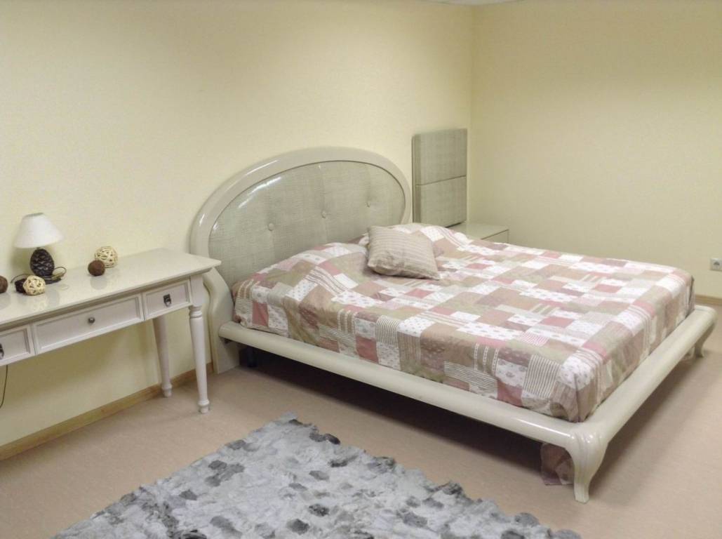 номер для двоих с большой двухспальной кроватью (king size) 